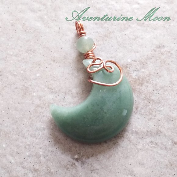 Hand Crafted Jewelry - Wire Wrapped Green Aventurine Crescent Moon Pendant +++ Large Link Copper Chain